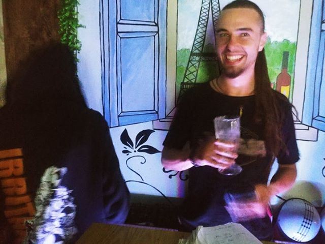 Netflix homestay cafe 1